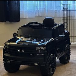 12V Kids Ride On Truck Car Electric Vehicle Battery Power 4 Wheels Car with Parent Remote Control Chevy Chevrolet Silverado Toddler Cars for Baby Driv