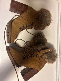 Boots size 6 women’s