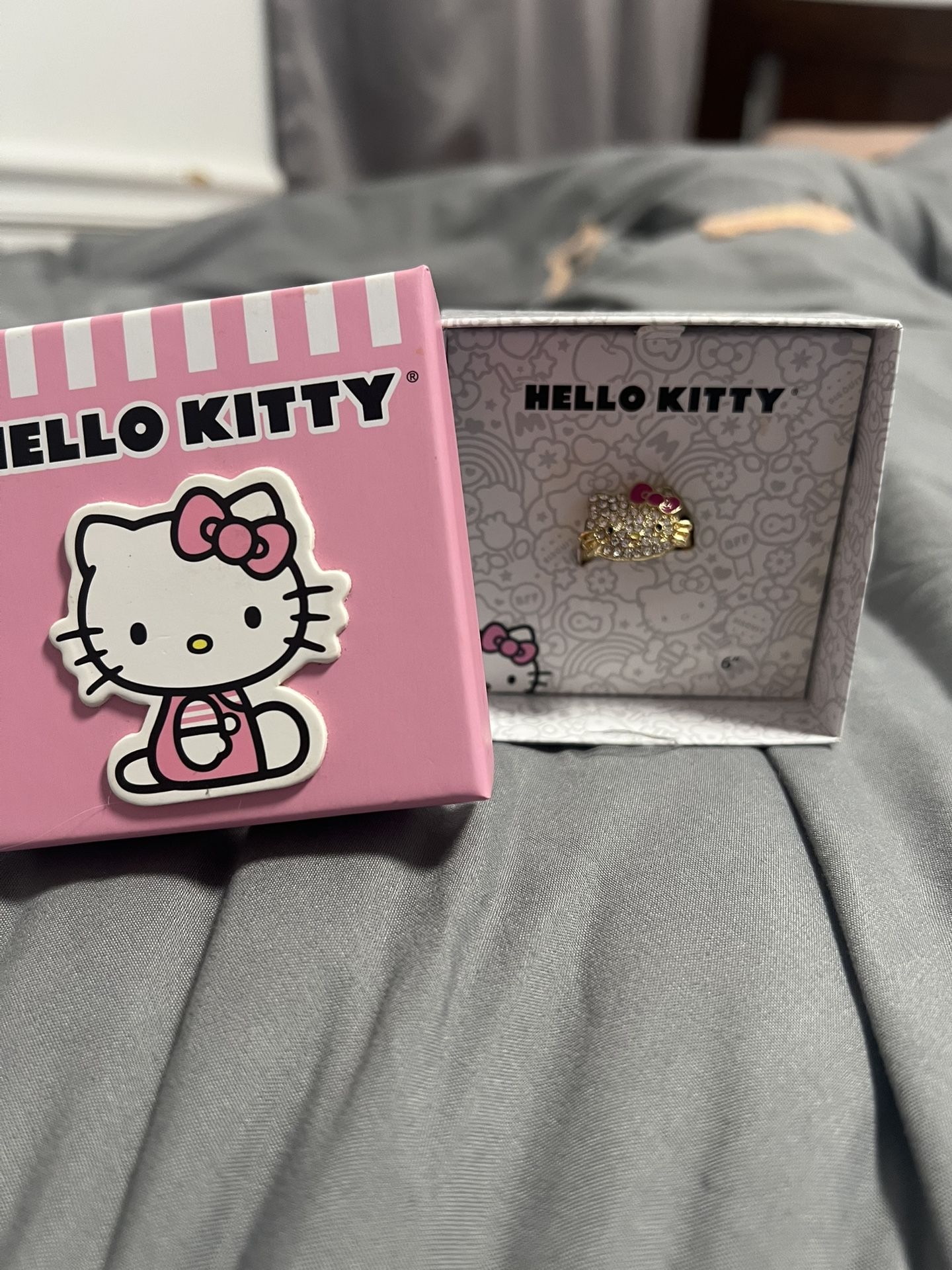 Hello Kitty Ring