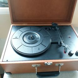Crosley turntable.