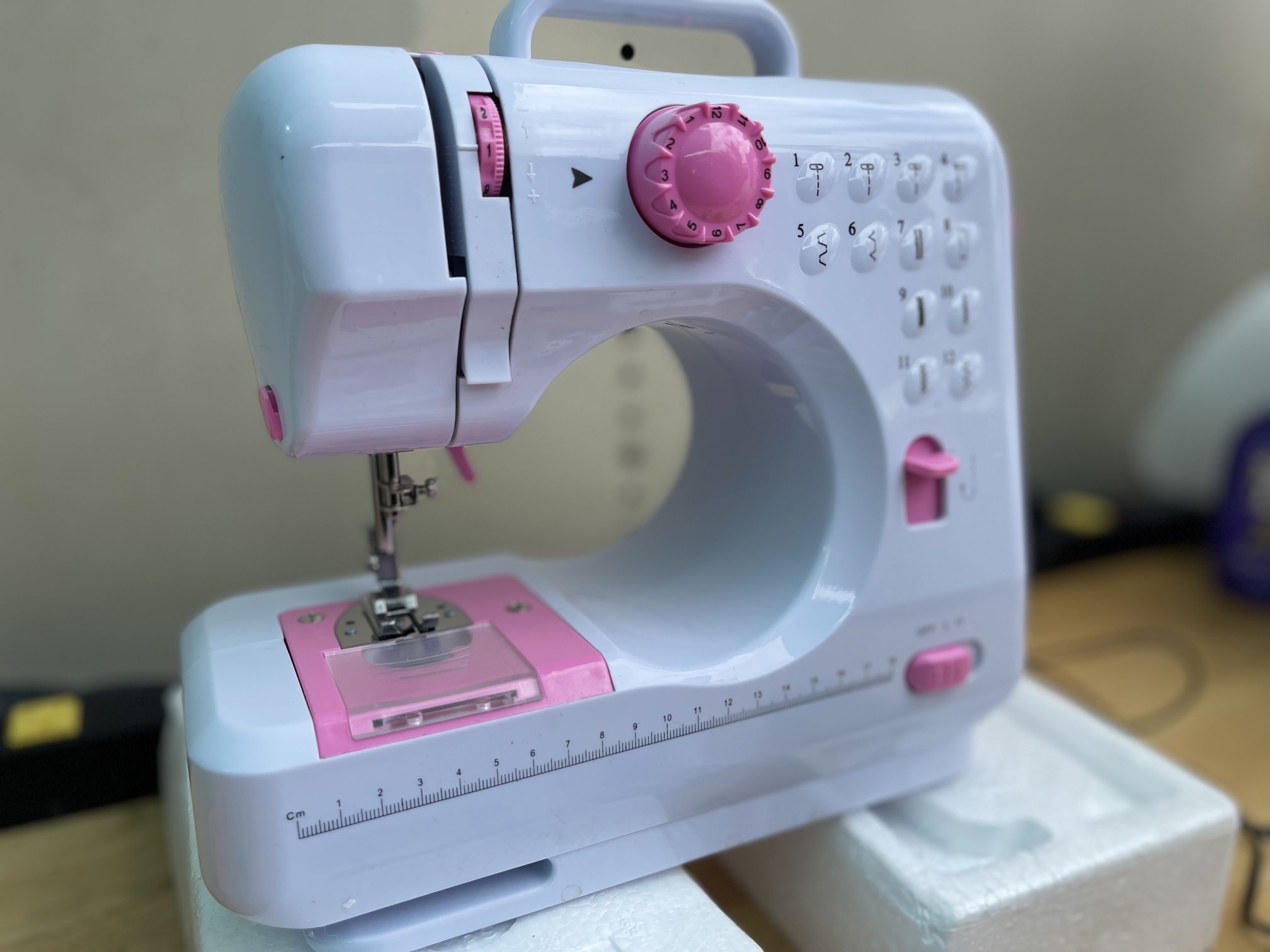 Mini Multifunctional Household Sewing Machine
