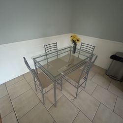 Clear Top Dinning Room Table