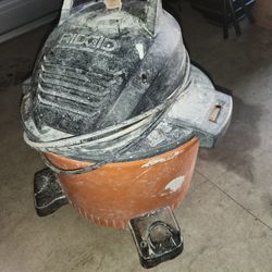 Ridgid 6 Gallon Shop Vacuum 