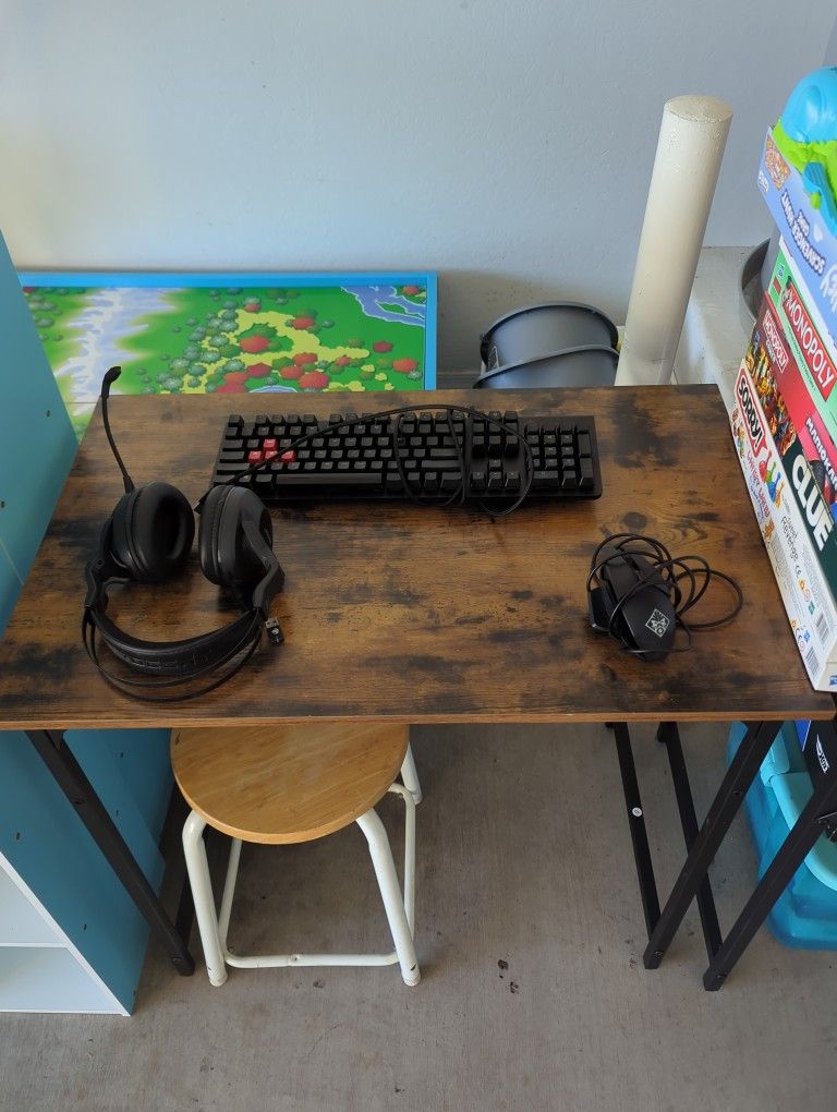 Omen Gaming Keyboard, Mouse, And Roccat Elo Gaming Headset