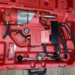 Milwaukee  Magnetic Drill 