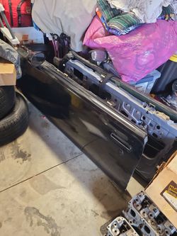 1986 Buick Regal/grand national doors, complete with glass regulator and locks.