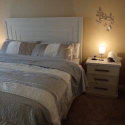 King Bedroom Set With 2 Night Stands And Top Mattress New 6 Months Old 