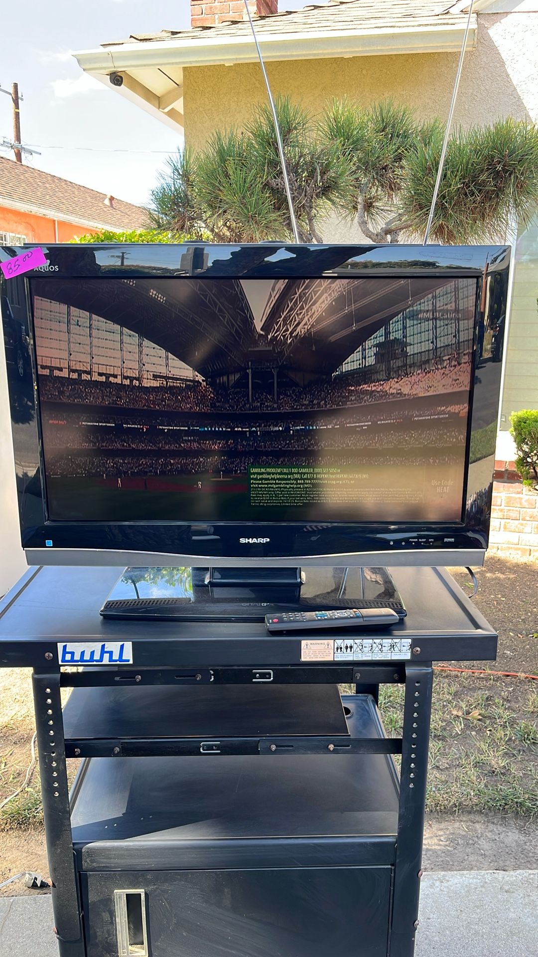 32” TV SHARP