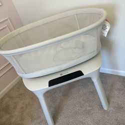 4Moms MamaRoo Bassinet 