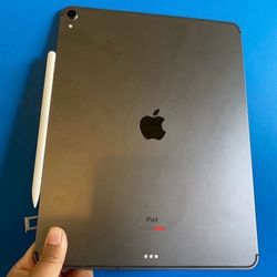 Apple IPad Pro 12.9” 3rd Generation (Face ID/Liquid Retina Display) 256GB WiFi + cellular (Unlocked) with keyboard, Pen & Accessories