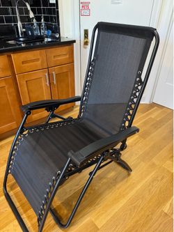 Black Foldable Reclining Chair