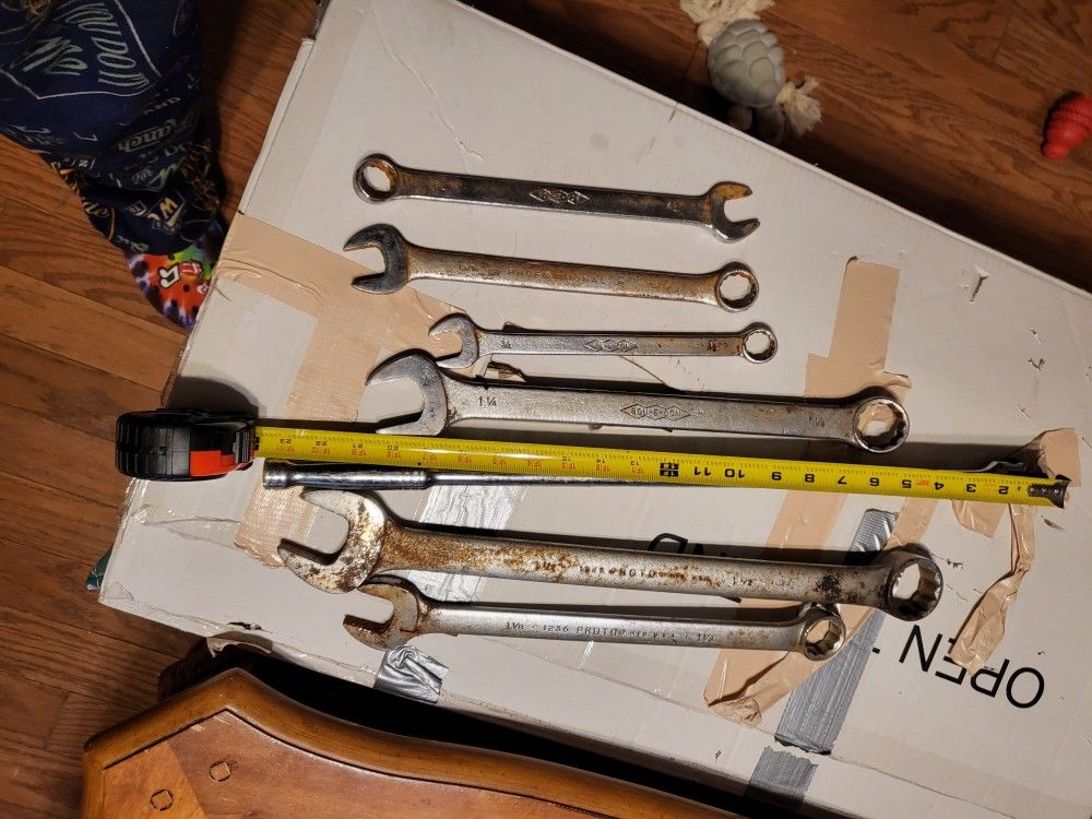 BIG WRENCHES AND 2 FT LONG 1/2 in BREAKER BAR.