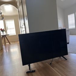 50-inch LG TV – FREE, screen damaged, for parts or repair