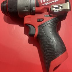 Milwaukee Fuel M12 Hammer Drill