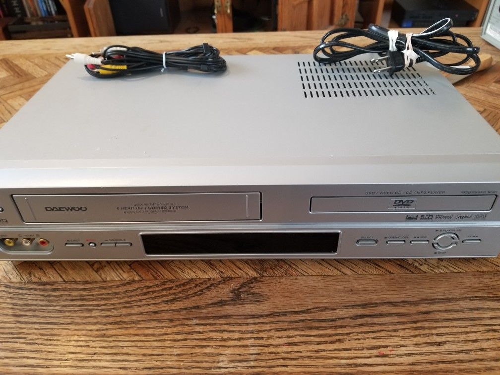 DAEWOO DVD VCR VHS Combo Player