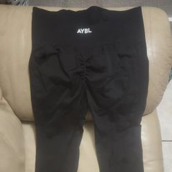 AYBL,SIZE S,BLACK