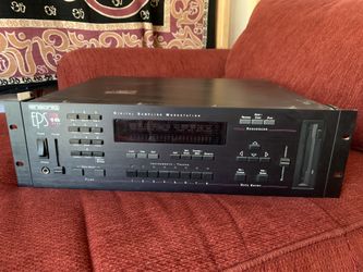 Ensoniq EPS 16 Plus sampler + 135 original sample floppies