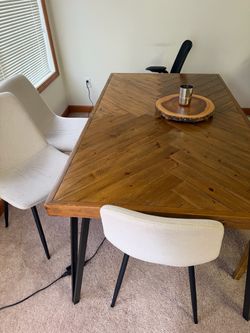 Dining table and 4 chairs