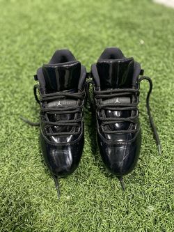 Men’s Jordan 11 cleats Size 10