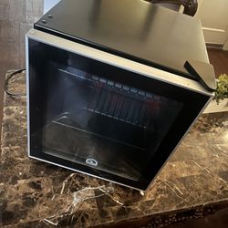 Mini Fridge 