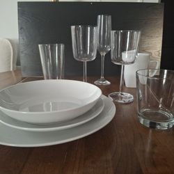 Dinnerware and Glassware Service of 8