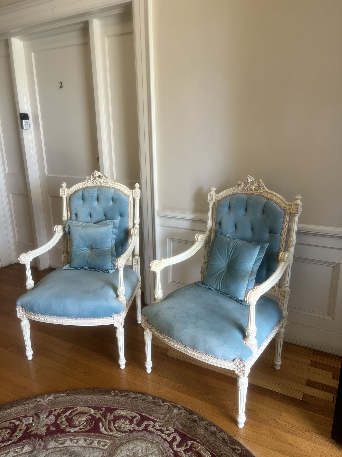 Egyptian Chairs In Velvet Fabric
