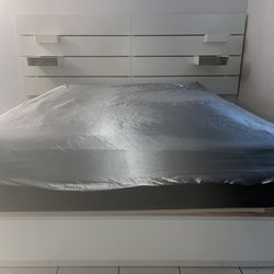 Bed Set. Dresser, Bed Frame And Head Piece 