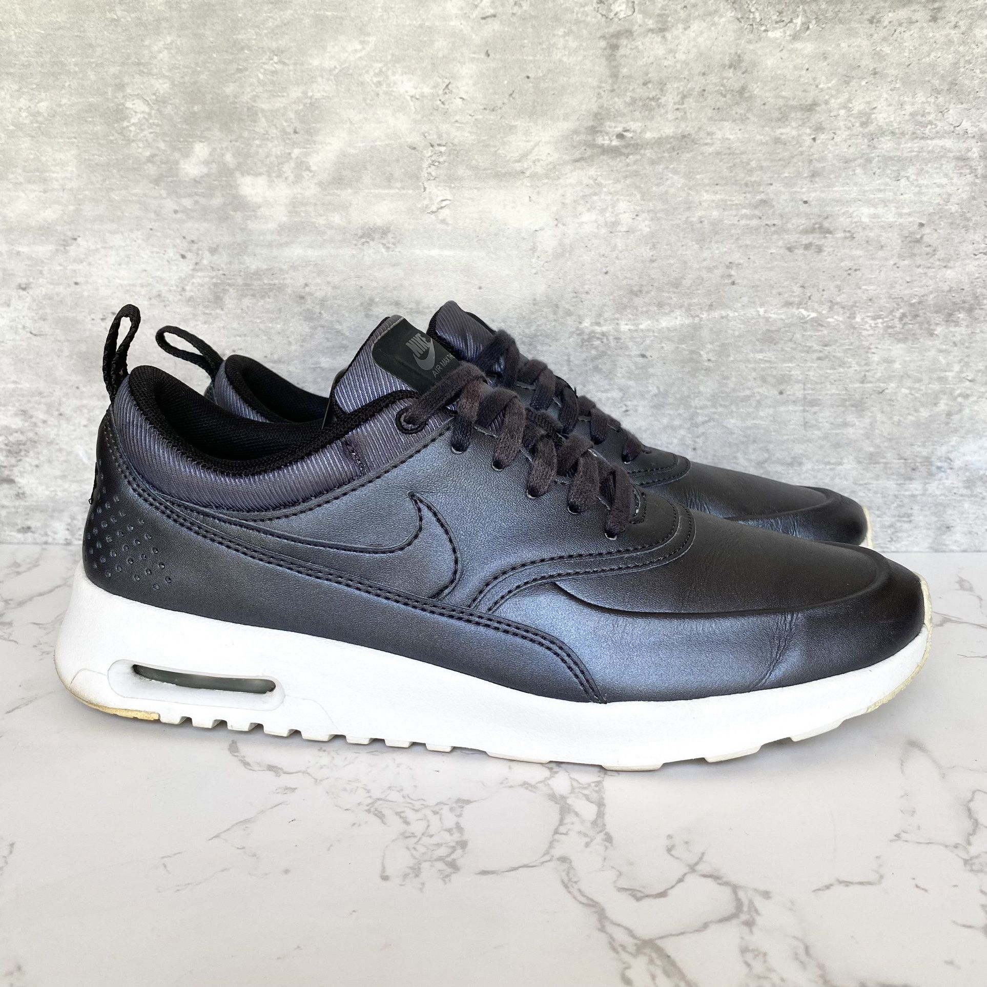 beu Grap Uithoudingsvermogen Nike Air Max Thea Se Metallic Blue Running Shoes Women's 8.5 for Sale in  Valrico, FL - OfferUp