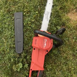 Milwaukee Chainsaw Motosierra