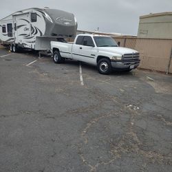  2001 & 2014 Truck Y Traila  $38 Obo