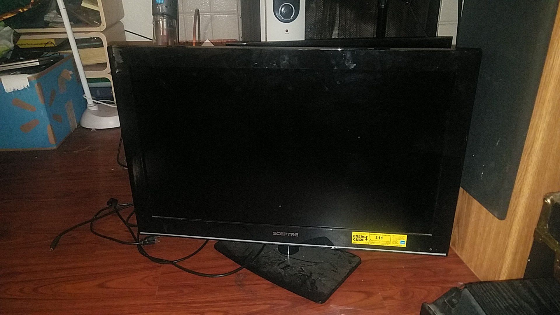 Sceptre 32 inch tv with remote, LG 32 inch tv