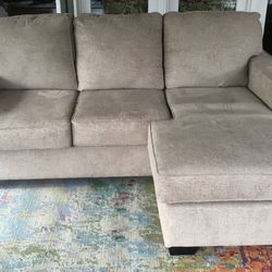 Sofa With Reversible Chaise