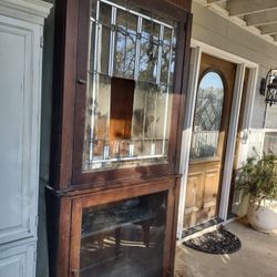 Stainglass Built In Cabinet-union Station