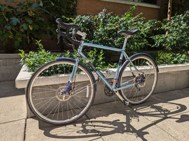 2016 Raleigh Clubman Disc bike - size 56 for Sale in Seattle, WA