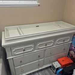 Baby Changing Table Dresser, Great Build Quality