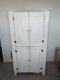 Armoire