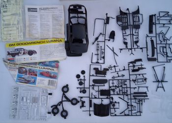 NASCAR MODEL kit #3 Lumina