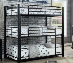 Black Metal Triple Bunk Bed Frame full  Mattress Included.  Litrea Triple en venta full Size