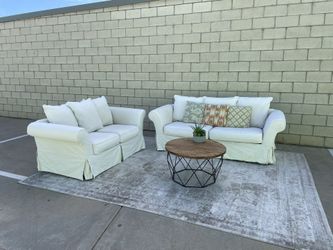 *Free Delivery* JcPenny Couch Sofa Loveseat Set