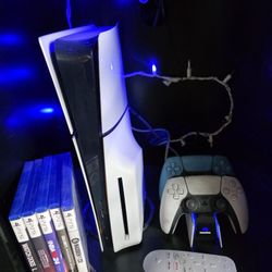 PS5 W/Games And 2 Controlers