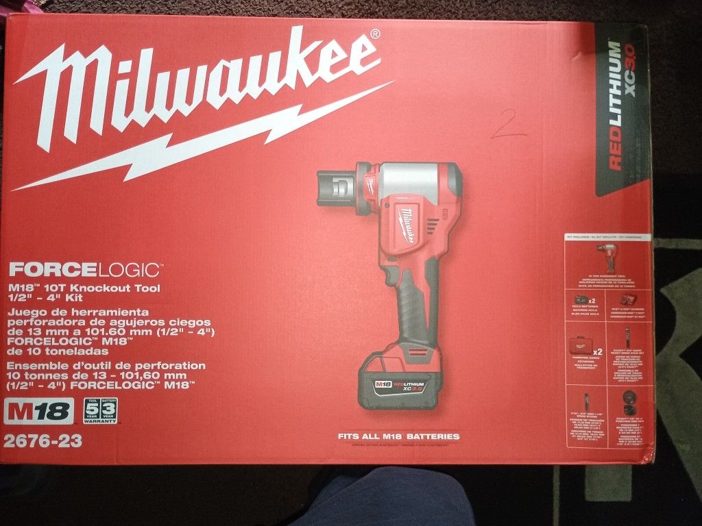 Milwaukee M18 10T Knockout Tool Kit (1/2"-4")