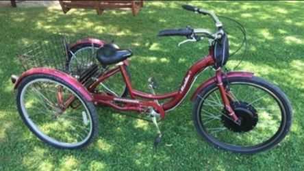 3 WHEEL ELECTRIC TRIKE BIKE,  48 volt, 1000 watt, 17 hour amp battery