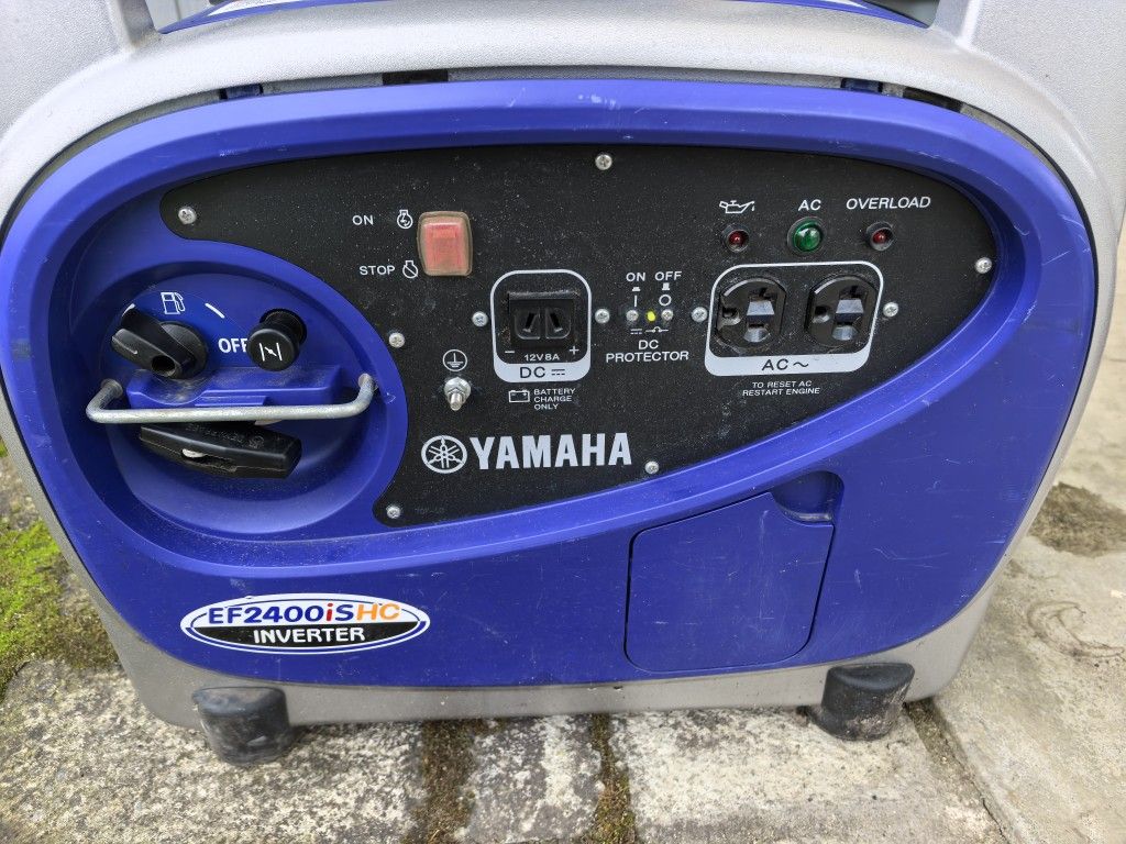 Yamaha EF2400iSHC Inverter Generator – Good Condition