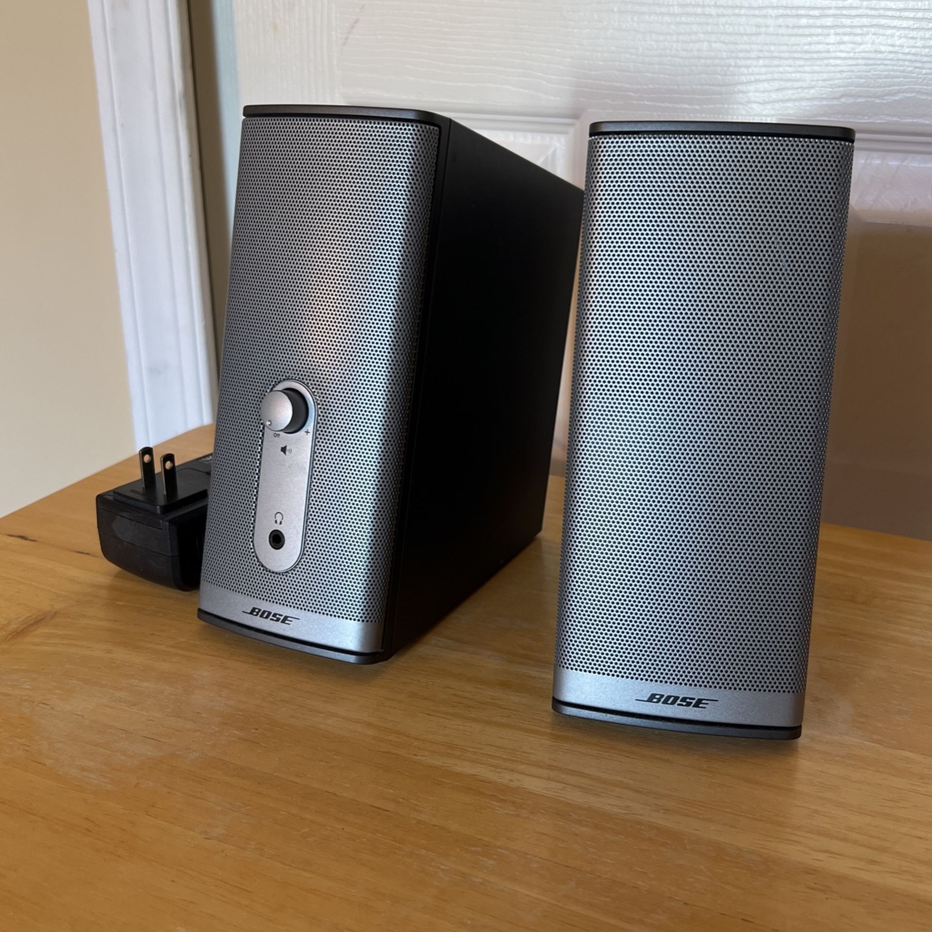 Bose Companion, Two Series ll Speakers