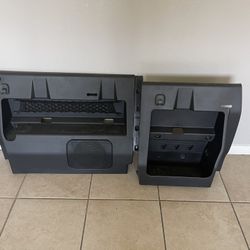 2012 Toyota Tacoma Back Compartment Pieces