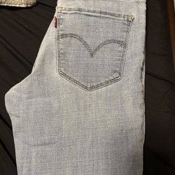 $5 Women Levi’s Skinny Size 25