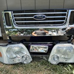 06-10 Explorer Chrome Grill and lights 