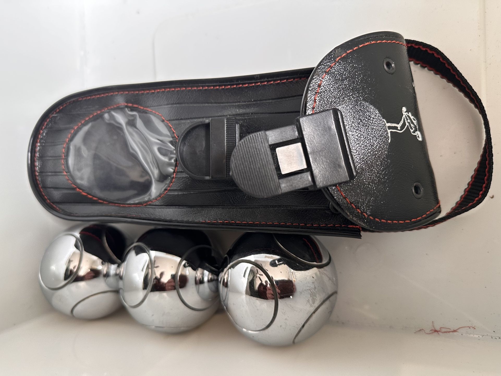 Petanques/ Jeu De Boules Player Set