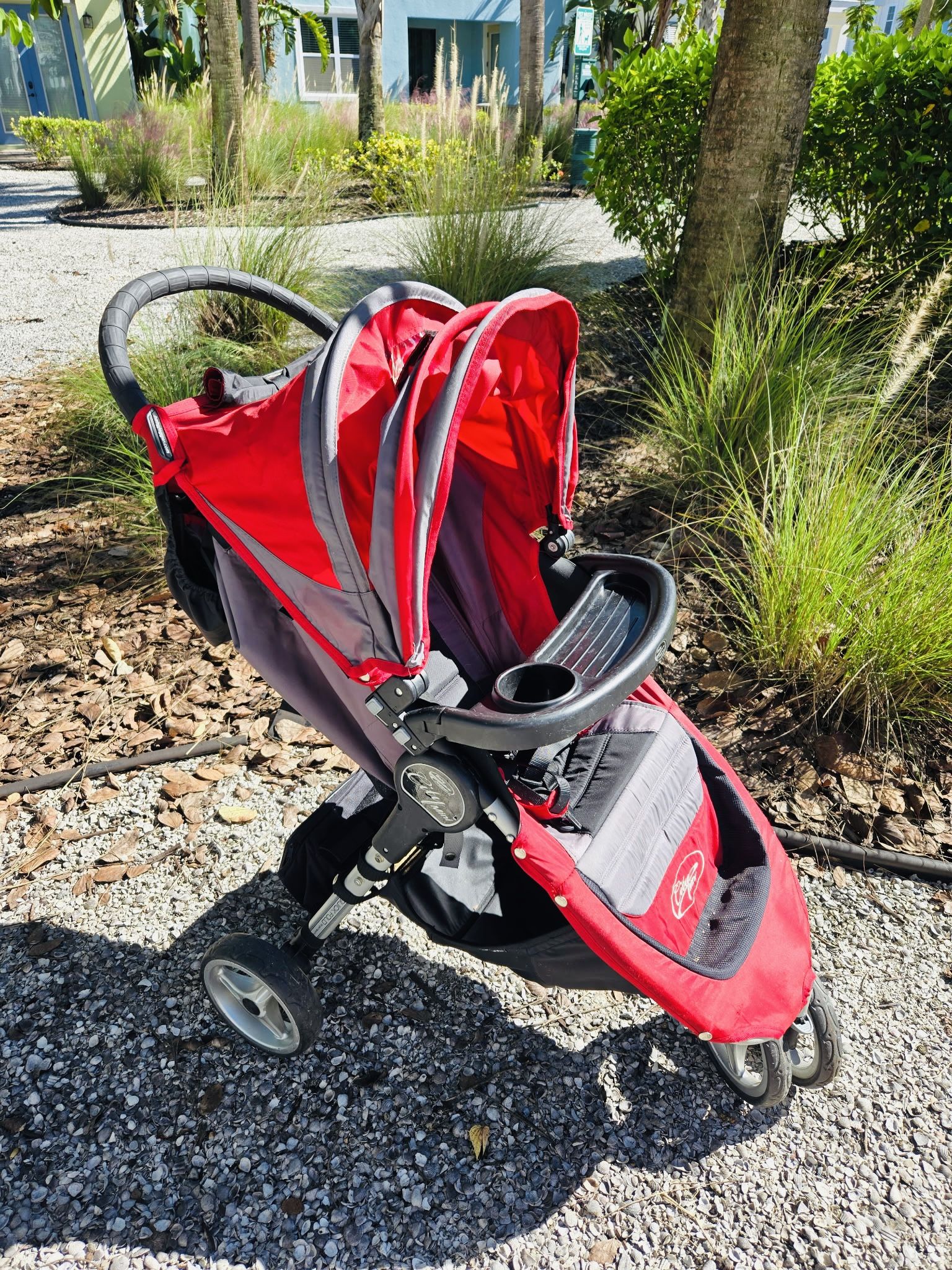 City Mini Single Jogging Stroller Red & Black -LiKE NEW! 