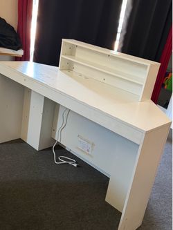 Sale lor $55 escritorio